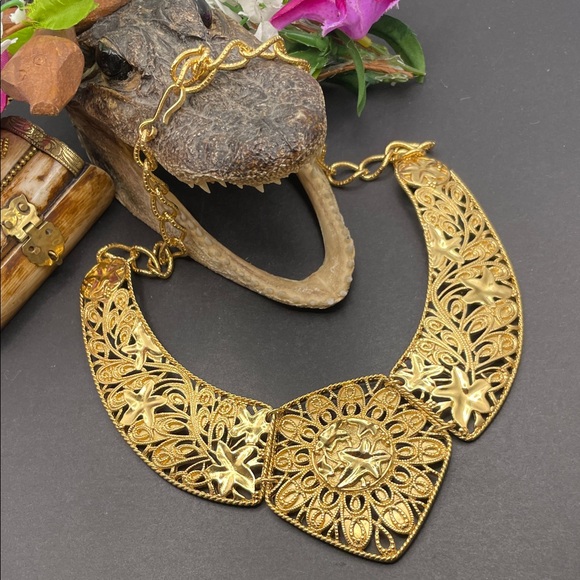 Barrera Jewelry - Barrera for Avon necklace vintage C30